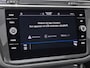 Volkswagen Tiguan 1.5 TSI 150pk DSG R-Line · Panoramadak · Camera · Trekhaak · Harman Kardon Sound  · Apple/Android Car Play · Keyless · Matrix LED · Stuur- & Stoelverwarming ·
