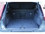 Volvo XC40 B4 Automaat Plus Dark | Demo deal | Panoramisch schuif-/ kanteldak | Harman Kardon | Elektrische voorstoelen met geheugenfunctie | 360 graden camera | Stoel-/ stuurwielverwarming | Verwarmde achterbank | Extra getint glas | 20 inch. lichtmetalen velgen | Pilot assist |