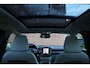 Volvo XC40 B4 Automaat Plus Dark | Demo deal | Panoramisch schuif-/ kanteldak | Harman Kardon | Elektrische voorstoelen met geheugenfunctie | 360 graden camera | Stoel-/ stuurwielverwarming | Verwarmde achterbank | Extra getint glas | 20 inch. lichtmetalen velgen | Pilot assist |