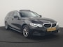 BMW 3-Serie Touring 330e Sportline PHEV 293pk Dealer O.H. | SOH 90,9% | Panodak | Adaptive Cruise | Head Up | 360 Camera | Lederen Sportstoelen & Stuur Verwarmd | Keyless | BLIS | Apple Carplay | Navigatie | DAB | Plug In Hybrid |