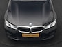 BMW 3-Serie Touring 330e Sportline PHEV 293pk Dealer O.H. | SOH 90,9% | Panodak | Adaptive Cruise | Head Up | 360 Camera | Lederen Sportstoelen & Stuur Verwarmd | Keyless | BLIS | Apple Carplay | Navigatie | DAB | Plug In Hybrid |