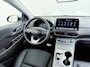 Hyundai Kona Premium 64kWh | 1ste eigenaar | ACCU 99% | Trekhaak | LEER | Camera | LED lampen | AUTOMAAT