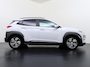 Hyundai Kona Premium 64kWh | 1ste eigenaar | ACCU 99% | Trekhaak | LEER | Camera | LED lampen | AUTOMAAT