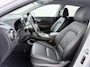 Hyundai Kona Premium 64kWh | 1ste eigenaar | ACCU 99% | Trekhaak | LEER | Camera | LED lampen | AUTOMAAT