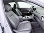 Hyundai Kona Premium 64kWh | 1ste eigenaar | ACCU 99% | Trekhaak | LEER | Camera | LED lampen | AUTOMAAT