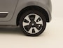 Renault Twingo 1.0 SCe Collection | Pack Look Exterieur 'Blanc' | Handbediende airconditioning | Elektrisch verstelbare en verwarmde buitenspiegels | Bestuurdersstoel in hoogte verstelbaar | Elektrisch bedienbare portierruiten vóór |