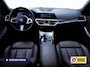 BMW 3-Serie Touring 320e Business Edition Plus | Camera | PDC V+A | Elec. achterklep | Cruise | Navigatie pro | Afn.Trekhaak Apple carplay/Android auto, Lederen bekleding, 18"LMV