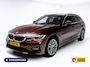 BMW 3-Serie Touring 320e Business Edition Plus | Camera | PDC V+A | Elec. achterklep | Cruise | Navigatie pro | Afn.Trekhaak Apple carplay/Android auto, Lederen bekleding, 18"LMV