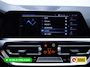 BMW 3-Serie Touring 320e Business Edition Plus | Camera | PDC V+A | Elec. achterklep | Cruise | Navigatie pro | Afn.Trekhaak Apple carplay/Android auto, Lederen bekleding, 18"LMV