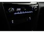 Toyota Yaris Cross 1.5 Hybrid Dynamic | Trekhaak | Dodehoek detectie | Stoel-/stuurverwarming | Matrix LED | Apple Carplay / Android Auto | Parkeersensoren voor/achter | Keyless | Adaptive Cruise | Clima | 17 inch