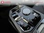 BMW iX xDrive45 101 kWh M-Sport 'Tansanitblau' Harman Kardon NL Auto! | Adaptive LED | Stuur/Stoelverwarming | DAB | Driving Assist. Plus