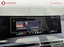 BMW iX xDrive45 101 kWh M-Sport 'Tansanitblau' Harman Kardon NL Auto! | Adaptive LED | Stuur/Stoelverwarming | DAB | Driving Assist. Plus