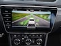 Skoda Superb Combi 1.4 TSI iV Sportline Business | Trekhaak | Dynamic Chassis Control | Pano | Camera | Dodehoekdetectie | Stoelverwarming V+A | Stuurverwarming |