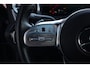 Mercedes-Benz CLA 180 AMG | 136pk | Panoramadak | Stoelverwarming | Camera | Deze Mercedes-Benz CLA 180 AMG Line combineert het elegante coupédesign met een sportieve uitstraling en het comfort dat je van Mercedes-Benz mag verwachten. De fraaie AMG-styling, de gestroo