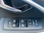 Volvo V40 2.0 T3 Momentum, Cruise Control, Stoelverwarming, Trekhaak, all-in prijs inclusief apk en beurt!