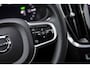 Volvo V60 2.0 T6 Plug-in hybrid AWD Ultra Dark | Schuif-/kanteldak | Head Up Display | Donker Glas | Sportstoelen | Power Seats | Harman Kardon |