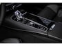 Volvo V60 2.0 T6 Plug-in hybrid AWD Ultra Dark | Schuif-/kanteldak | Head Up Display | Donker Glas | Sportstoelen | Power Seats | Harman Kardon |