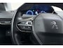 Peugeot 3008 1.2 PureTech Active | Trekhaak | Cruise control | Climate control | Perkeercamera achter | LED dagrijverlichting | Navigatie