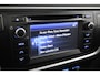 Toyota Auris Touring Sports 1.8 Hybrid Lease Plus | Panoramadak | Trekhaak | Navigatie | Stoelverwarming | Parkeersensoren voor/achter | Keyless | Cruise Control | Clima | Camera | Xenon | 16 inch | Bluetooth