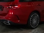 Mercedes-Benz C-klasse Estate 300 e AMG Plug-In Hybride Trekhaak | AMG Line | Night Pakket | Panorama Schuif-Kanteldak | 19 Inch AMG Velgen | Advanced Soundsystem. Inclusief 24 maanden MB Certified garantie voor Europa.