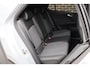 Volkswagen ID.3 Neo 190pk Style 58 kWh | Panoramadak | 20" Velgen | Steunhaak
