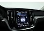 Volvo V60 2.0 T6 Plug-in hybrid AWD Plus Dark | Trekhaak | H&K Audio | 20 inch | elek stoelen | Verwarmde stoelen + stuur |