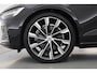 Volvo V60 2.0 T6 Plug-in hybrid AWD Plus Dark | Trekhaak | H&K Audio | 20 inch | elek stoelen | Verwarmde stoelen + stuur |