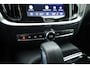 Volvo V60 2.0 T6 Plug-in hybrid AWD Plus Dark | Trekhaak | H&K Audio | 20 inch | elek stoelen | Verwarmde stoelen + stuur |