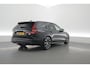 Volvo V60 2.0 T6 Plug-in hybrid AWD Plus Dark | Trekhaak | H&K Audio | 20 inch | elek stoelen | Verwarmde stoelen + stuur |