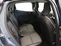 Renault Clio TCe 100pk Intens | Lage kilometerstand! | Navigatie | Parkeersensoren achter | Apple Carplay / Android auto |