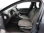 Renault Clio TCe 100pk Intens | Lage kilometerstand! | Navigatie | Parkeersensoren achter | Apple Carplay / Android auto |