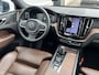 Volvo XC60 2.0 B5 250pk Momentum Exclusive Automaat / Trekhaak / Leder