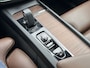 Volvo XC60 2.0 B5 250pk Momentum Exclusive Automaat / Trekhaak / Leder