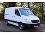 Mercedes-Benz Sprinter 313 2.2 CDI 325 L1H1 2011 | EXPORT | Trekhaak | Elektrische ramen + Spiegels | Stoelverwarming | Dubbele Zitplaats RV | Centrale Vergrendeling