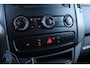 Volkswagen Crafter 32 2.0 TDI L2H2 DC 2016 | Trekhaak | Airco | Navigatie | Cruise Control | Achteruitrij Camera | Stuurwiel Multifunctioneel | Dubbele Schuifdeur | Stoelverwarming | Boekjes | 2 Sleutels | Nationale Autopas NAP