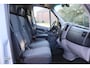 Volkswagen Crafter 32 2.0 TDI L2H2 DC 2016 | Trekhaak | Airco | Navigatie | Cruise Control | Achteruitrij Camera | Stuurwiel Multifunctioneel | Dubbele Schuifdeur | Stoelverwarming | Boekjes | 2 Sleutels | Nationale Autopas NAP