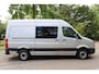 Volkswagen Crafter 32 2.0 TDI L2H2 DC 2016 | Trekhaak | Airco | Navigatie | Cruise Control | Achteruitrij Camera | Stuurwiel Multifunctioneel | Dubbele Schuifdeur | Stoelverwarming | Boekjes | 2 Sleutels | Nationale Autopas NAP