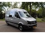 Volkswagen Crafter 32 2.0 TDI L2H2 DC 2016 | Trekhaak | Airco | Navigatie | Cruise Control | Achteruitrij Camera | Stuurwiel Multifunctioneel | Dubbele Schuifdeur | Stoelverwarming | Boekjes | 2 Sleutels | Nationale Autopas NAP