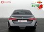 BMW M5 5-serie 'Frozen Grey' M-Drivers Package Origineel NL! Nw.Pr.€172.801,- Akrapovic Keramische Remmen | Carbon package | Trekhaak | Stoelventilatie/Verwarming | Bower/Wilkins