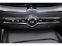 Volvo XC60 T8 Twin Engine AWD R-Design - Luchtvering - Bowers & Wilkins Audio - FULL LED koplampen - Panoramadak - Sensus navigatie - Cruise Control - Sportstoelen - Verwambare voorstoelen - Verwarmbaar stuurwiel - BLIS - Trekhaak semi elektrisch inklapbaar - 22' velgen
