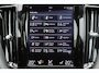 Volvo XC60 T8 Twin Engine AWD R-Design - Luchtvering - Bowers & Wilkins Audio - FULL LED koplampen - Panoramadak - Sensus navigatie - Cruise Control - Sportstoelen - Verwambare voorstoelen - Verwarmbaar stuurwiel - BLIS - Trekhaak semi elektrisch inklapbaar - 22' velgen