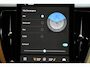 Volvo XC60 T6 350PK AWD Plus Bright | 360 | Trekhaak | Harman Kardon | Stoelverwarming |