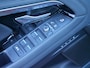 Land Rover Range Rover Evoque 2.0 P200 AWD R-Dynamic HSE 200 Pk Automaat Navi / Leer / Pano-dak / Trekhaak / Apple Carplay / DAB / Winterpakket