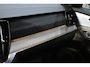 Volvo XC90 T8 455PK AWD Ultra Bright | Luchtvering | Trekhaak | Schuifdak | B&W |
