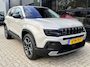 Jeep Avenger Summit 54 kWh 156 PK | ADAPTIEVE CRUISE CONTROL| SFEERVERLICHTING| DODEHOEK DETECTIE| DRAADLOZE TELEFOONLADER| JEEP PERFORMANCE LED| CAMERA + PARKEERSENSOREN| APPLE CARPLAY/ANDROID AUTO| EERSTE EIGENAAR|