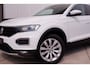 Volkswagen T-Roc 1.5 TSI Sport | LED | Trekhaak | Carplay | Camera | Virtual Cockpit | Blind-Spot | PDC