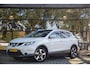 Nissan Qashqai 1.2 Connect Edition , Panoramadak, Stoelverwarming, Trekhaak, Rondomcamera,