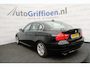 BMW 3-Serie 318i Business Line Style keurige sedan met trekhaak