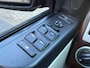 Land Rover Range Rover BWJ 2003 4.4 V8 286 PK Vogue AUTOMAAT / NW APK! TREKHAAK / 2 TONE LEDER / SCHUIF PANODAK / MEMORY STOELEN / STOEL + STUUR VERW. / ACHTERBANK VERW. / PDC / LMV / NAVI / CLIMA / CRUISE