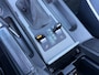 Land Rover Range Rover BWJ 2003 4.4 V8 286 PK Vogue AUTOMAAT / NW APK! TREKHAAK / 2 TONE LEDER / SCHUIF PANODAK / MEMORY STOELEN / STOEL + STUUR VERW. / ACHTERBANK VERW. / PDC / LMV / NAVI / CLIMA / CRUISE
